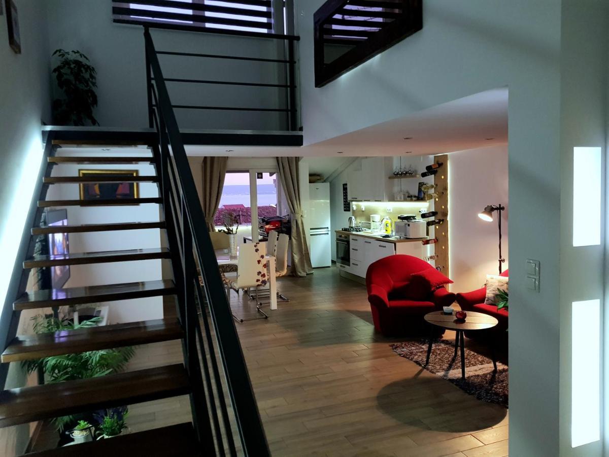Appartamento Perla Castellana Kaštela Esterno foto