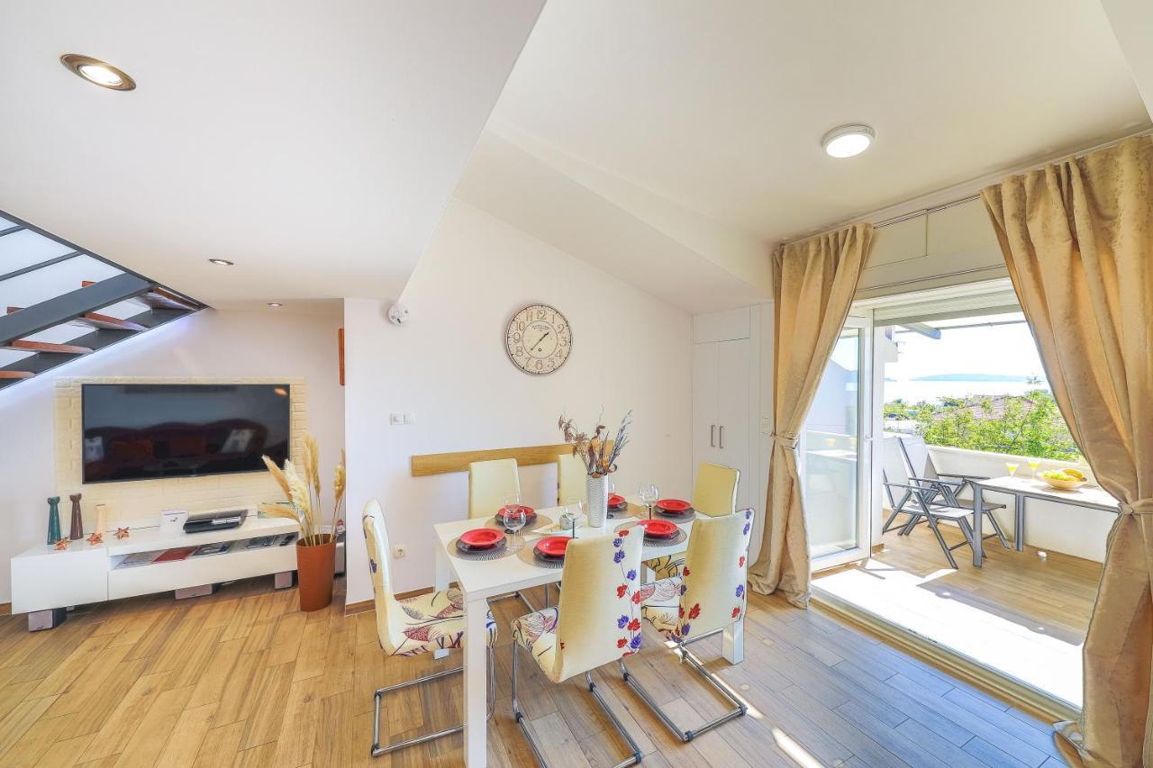 Appartamento Perla Castellana Kaštela Esterno foto